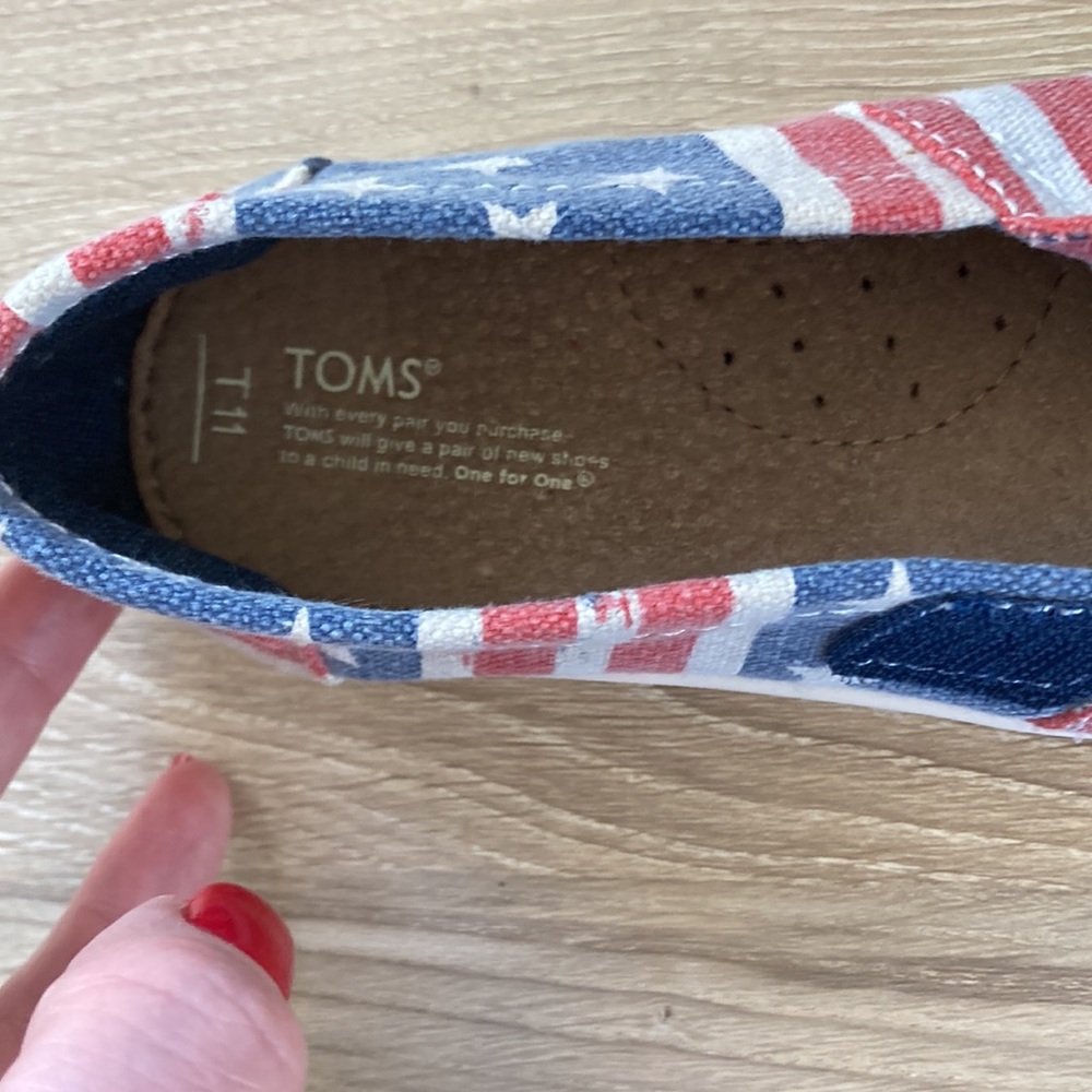 Kids Distressed Patriotic Toms Shoes Size 11 - Picture 4 of 4